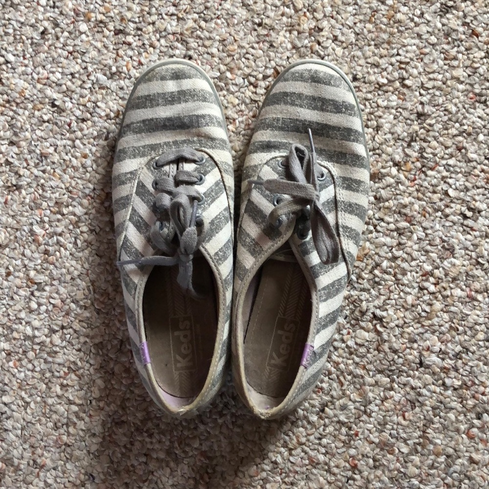 Gray and white striped Keds     Size: 8
